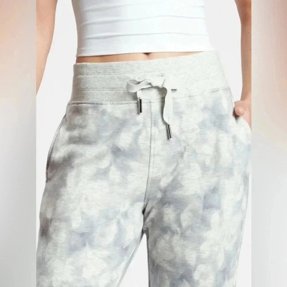 Athleta Balance Gray Printed Joggers Size Medium Tall - Picture 13 of 13